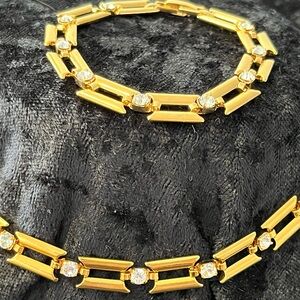 Elegant Gold Bracelet and Necklace Set